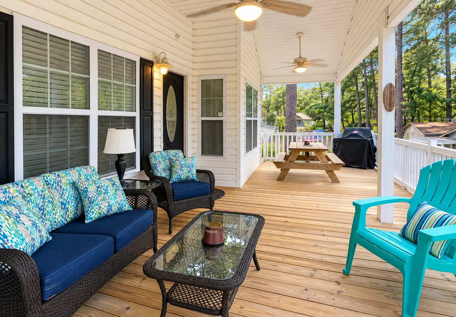 Covered deck at Seashells on Snapper
